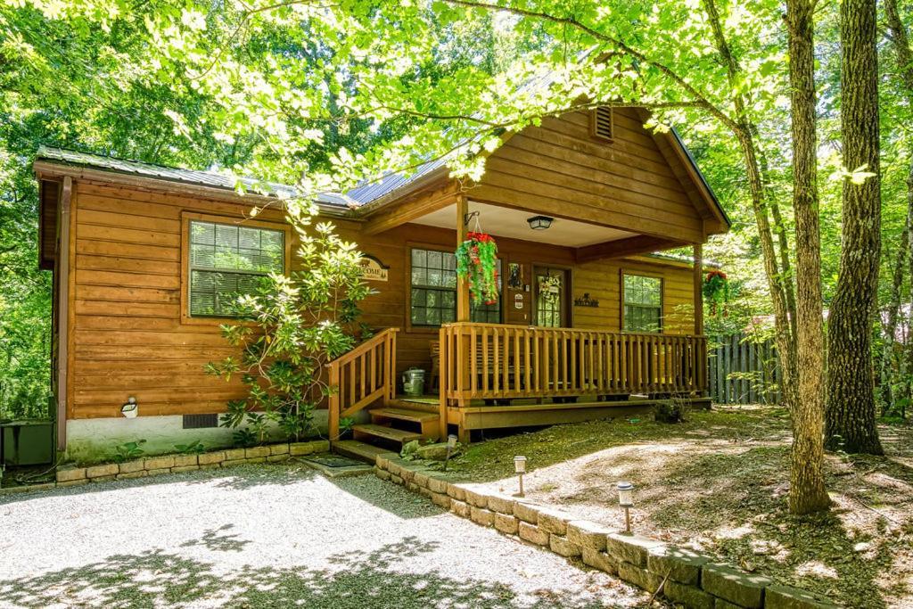 Adalynn's Mountain Retreat-hot Tub, 1089 Of Free Tickets For Each Paid Day, Dollywood And More! *